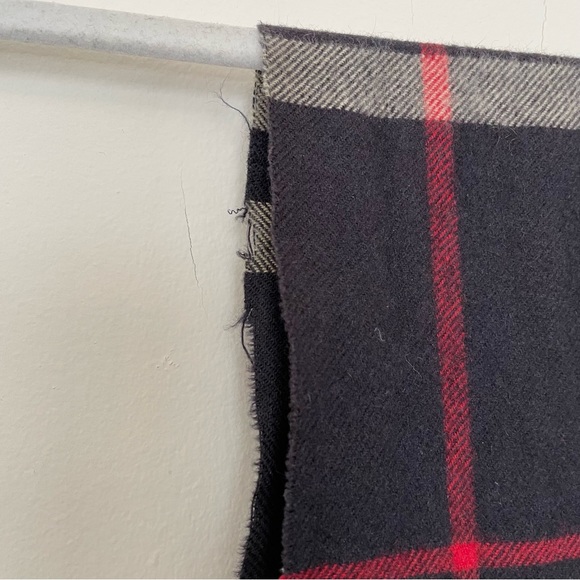 Burberry Scarf - Picture 3 of 9